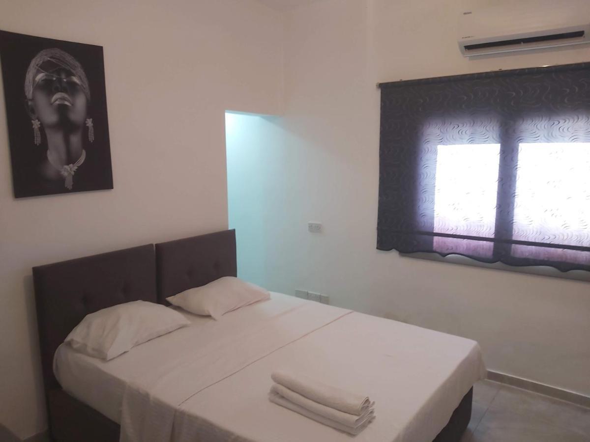 Compact Home Nicosia Exterior photo